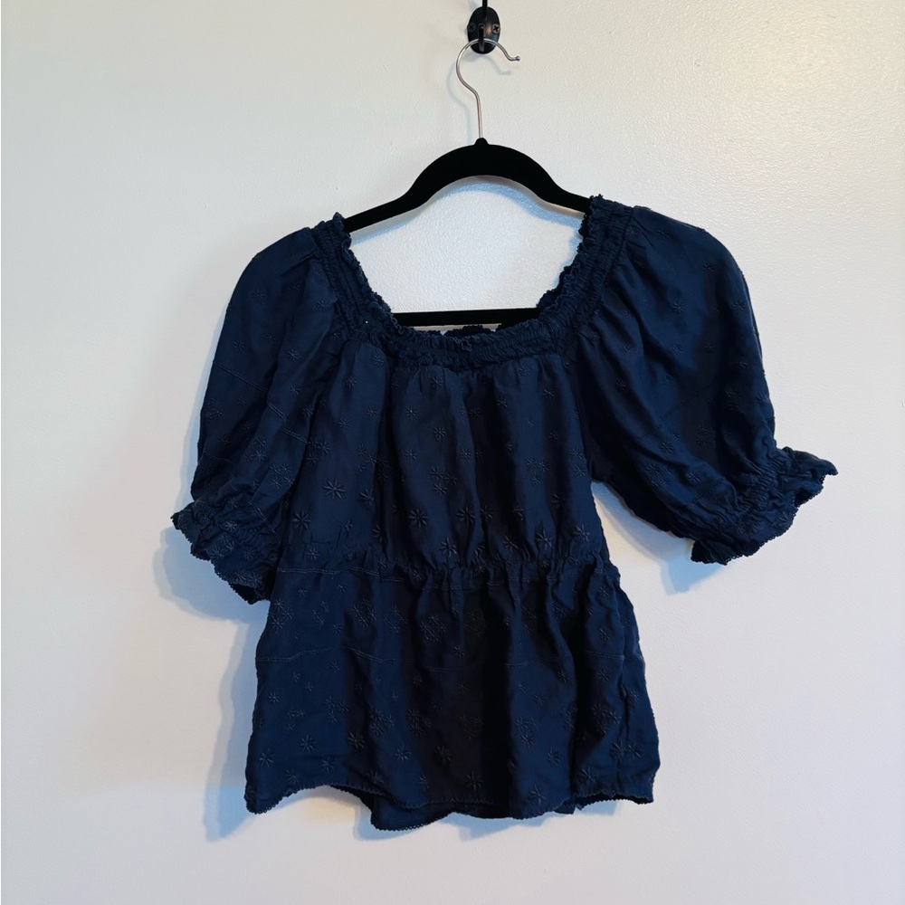 Old Navy navy peasant blouse with puff sleeves and smocked bust size small